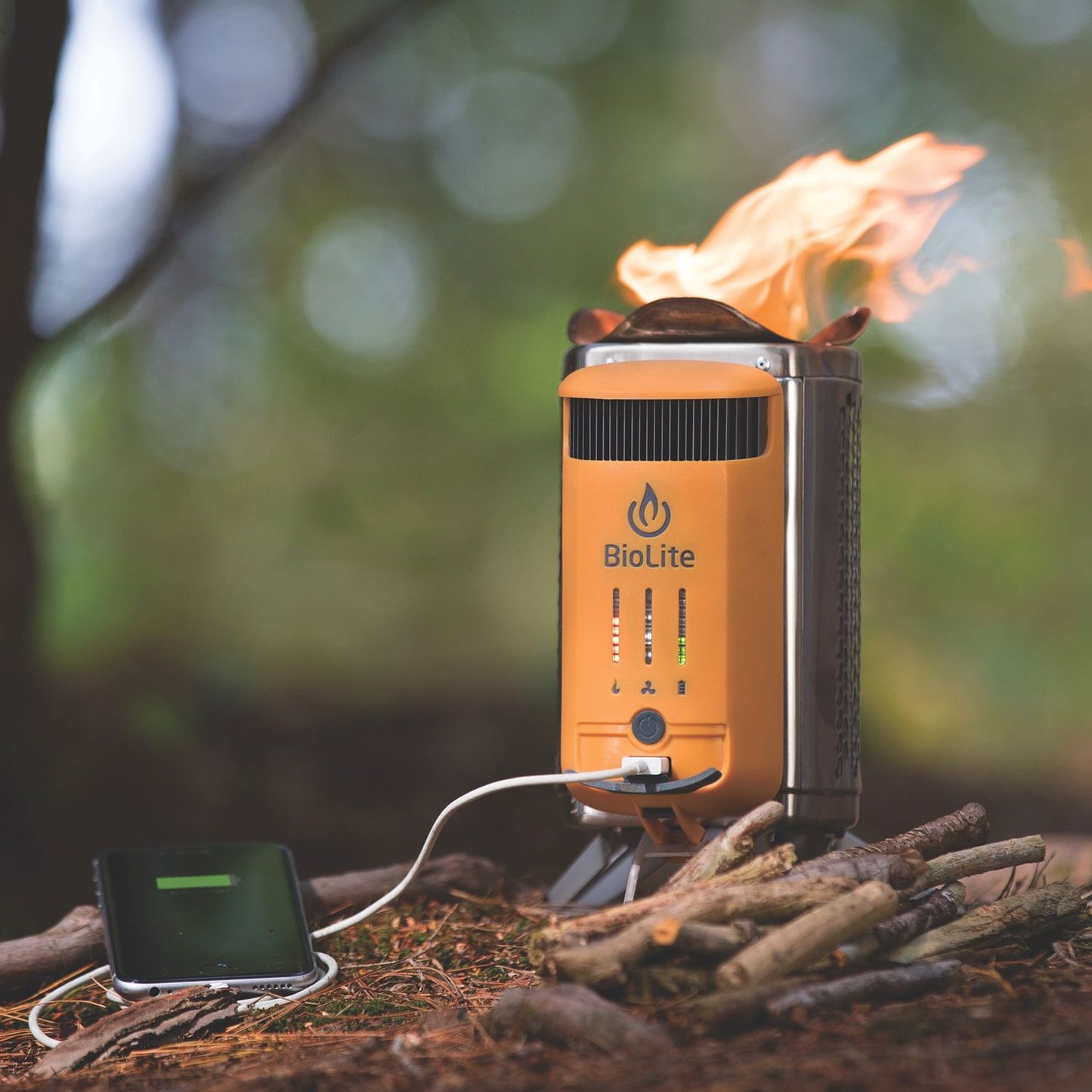 BioLite CampStove 2+ -Campingkocher mit Akku, USB-Ladeausgang, FlexLight 100